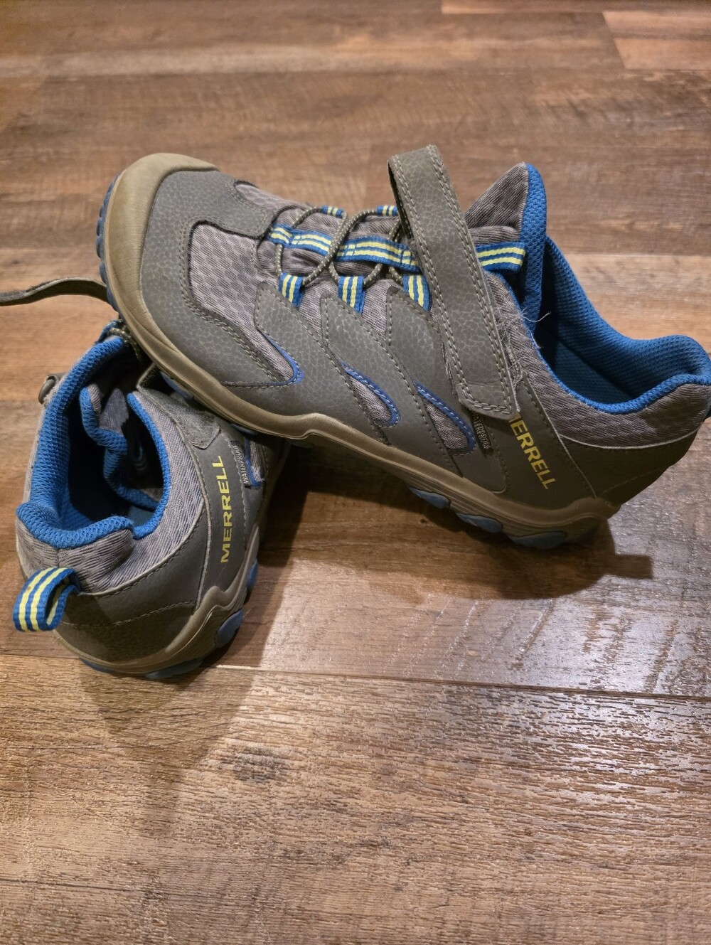 Merrell Kids Size 6 Chameleon 7 Access Waterproof Hiking Shoes MK260340